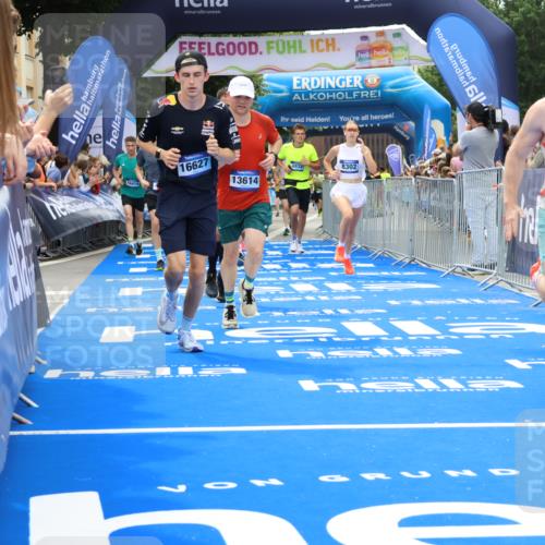 29.06.2025 - hella hamburg halbmarathon Strokosch-Dieckow http://msf.ph/oto/8373402 29.06.2025 10:49:02 Ziel 1381, 1452, 2260, 3213, 3985, 4832, 4847, 4890, 6389, 7297, 8302, 8821, 8889, 9695, 10184, 12534, 13183, 13614, 13688, 16414, 16627, 17173, 17632, 18598, 18842 meine-sportfotos.de