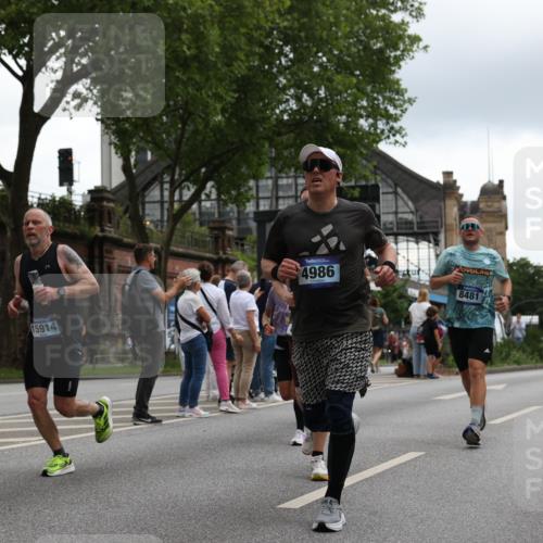 29.06.2025 - hella hamburg halbmarathon Yannick Fuchs http://msf.ph/oto/8373403 29.06.2025 10:53:50 20KM 1019, 1544, 2780, 3169, 3780, 4238, 4379, 4986, 5272, 6327, 6470, 7259, 7824, 8030, 8326, 8481, 8749, 8807, 9741, 9985, 10271, 10281, 10301, 10488, 11018, 11114, 11158, 11159, 11250, 11757, 12406, 12422, 12446, 12779, 13036, 13706, 13847, 13993, 14471, 14823, 15083, 15525, 15673, 15785, 15914, 16227, 16530, 16608, 16754, 16915, 17304, 17860, 18130, 18377, 18624, 18855, 19178 meine-sportfotos.de
