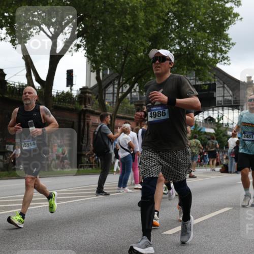 29.06.2025 - hella hamburg halbmarathon Yannick Fuchs http://msf.ph/oto/8373457 29.06.2025 10:53:50 20KM 1019, 1544, 2780, 3169, 3780, 4238, 4379, 4986, 5272, 6327, 6470, 7259, 7824, 8030, 8326, 8481, 8749, 8807, 9741, 9985, 10271, 10281, 10301, 10488, 11018, 11114, 11158, 11159, 11250, 11757, 12406, 12422, 12446, 12779, 13036, 13706, 13847, 13993, 14471, 14823, 15083, 15525, 15673, 15785, 15914, 16227, 16530, 16608, 16754, 16915, 17304, 17860, 18130, 18377, 18624, 18855, 19178 meine-sportfotos.de