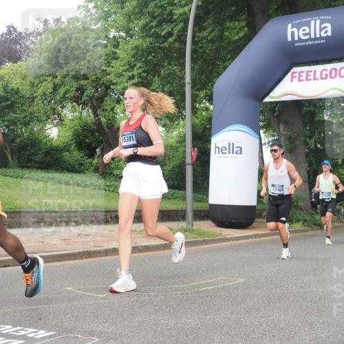 29.06.2025 - hella hamburg halbmarathon KatJ http://msf.ph/oto/8373459 29.06.2025 10:23:57 Zwischen KM18-KM19 1002, 1644, 8395 meine-sportfotos.de