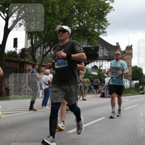 29.06.2025 - hella hamburg halbmarathon Yannick Fuchs http://msf.ph/oto/8373479 29.06.2025 10:53:50 20KM 1019, 1544, 2780, 3169, 3780, 4238, 4379, 4986, 5272, 6327, 6470, 7259, 7824, 8030, 8326, 8481, 8749, 8807, 9741, 9985, 10271, 10281, 10301, 10488, 11018, 11114, 11158, 11159, 11250, 11757, 12406, 12422, 12446, 12779, 13036, 13706, 13847, 13993, 14471, 14823, 15083, 15525, 15673, 15785, 15914, 16227, 16530, 16608, 16754, 16915, 17304, 17860, 18130, 18377, 18624, 18855, 19178 meine-sportfotos.de