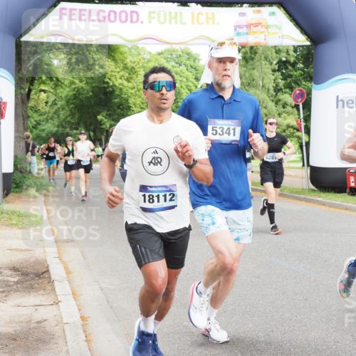 29.06.2025 - hella hamburg halbmarathon MichiJ http://msf.ph/oto/8373516 29.06.2025 10:45:00 Zwischen KM18-KM19 1595, 2907, 3251, 4088, 5277, 5341, 6104, 6281, 6302, 10020, 13287, 13664, 14914, 16910, 17531, 17782, 18068, 18112, 18762 meine-sportfotos.de