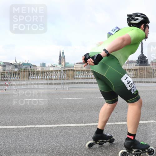 29.06.2025 - hella hamburg halbmarathon Lena Gebhardt http://msf.ph/oto/8373519 29.06.2025 08:50:46 Lombardsbrücke 1452, 272 meine-sportfotos.de