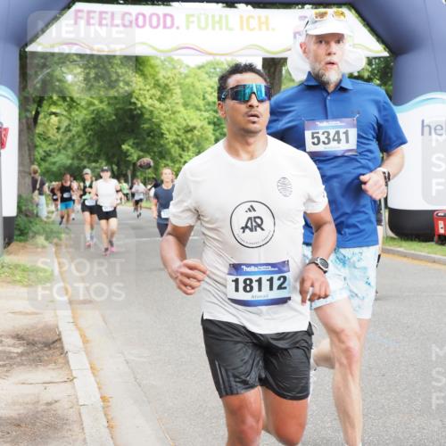 29.06.2025 - hella hamburg halbmarathon MichiJ http://msf.ph/oto/8373545 29.06.2025 10:45:00 Zwischen KM18-KM19 1595, 2907, 3251, 4088, 5277, 5341, 6104, 6281, 6302, 10020, 13287, 13664, 14914, 16910, 17531, 17782, 18068, 18112, 18762 meine-sportfotos.de