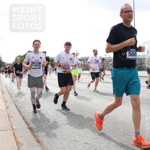 29.06.2025 - hella hamburg halbmarathon Lena Gebhardt http://msf.ph/oto/8373619 29.06.2025 10:39:53 Lombardsbrücke 16869, 10833, 18944, 10666, 5045, 3046, 1058, 1076, 1291, 1586, 1691, 1899, 2019, 2254, 2313, 2578, 2866, 2888, 2976, 3046, 3882, 3883, 3884, 4173, 4298, 4471, 4609, 4752, 5045, 5229, 5263, 5654, 5701, 5877, 5901, 6097, 6321, 6427, 6428, 6548, 6698, 6719, 6726, 6739, 6748, 6750, 6890, 7045, 7053, 7125, 7199, 7429, 7455, 7456, 7684, 8107, 8612, 8995, 9569, 9698, 9747, 9777, 10441, 10512 meine-sportfotos.de