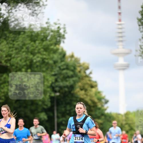 29.06.2025 - hella hamburg halbmarathon Dr. Thomas Lammeyer http://msf.ph/oto/8373652 29.06.2025 10:42:18 Kennedybrücke 1394, 1475, 1578, 1901, 1985, 2124, 3010, 3246, 3286, 3633, 3635, 3636, 3880, 4414, 4921, 5139, 5790, 5875, 6697, 7148, 7244, 7629, 8539, 8696, 9391, 9524, 9894, 10025, 10146, 10506, 11087, 11152, 11164 meine-sportfotos.de