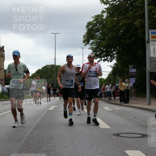 29.06.2025 - hella hamburg halbmarathon Yannick Fuchs http://msf.ph/oto/8373670 29.06.2025 10:53:51 20KM 1019, 1544, 2780, 3169, 3780, 4238, 4379, 4986, 5272, 6327, 6470, 7259, 7824, 8030, 8326, 8481, 8749, 8807, 9741, 9985, 10271, 10281, 10301, 10488, 11018, 11114, 11158, 11159, 11250, 11757, 12406, 12422, 12446, 12779, 13036, 13706, 13847, 13993, 14471, 14823, 15083, 15525, 15673, 15785, 15914, 16530, 16608, 16754, 16915, 17860, 18130, 18200, 18202, 18377, 18624, 18855, 19178 meine-sportfotos.de