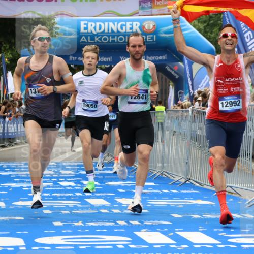 29.06.2025 - hella hamburg halbmarathon Strokosch-Dieckow http://msf.ph/oto/8373677 29.06.2025 10:26:58 Ziel 9079, 12641, 12992, 13780, 13956, 14828, 15023, 15671, 19050 meine-sportfotos.de