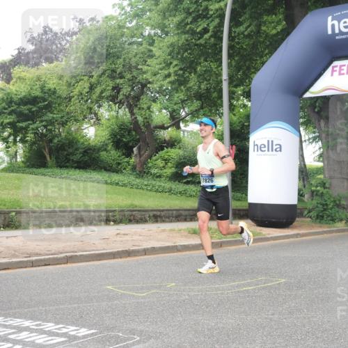29.06.2025 - hella hamburg halbmarathon KatJ http://msf.ph/oto/8373745 29.06.2025 10:23:59 Zwischen KM18-KM19 1002, 1644, 8395 meine-sportfotos.de