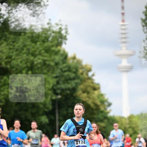 29.06.2025 - hella hamburg halbmarathon Dr. Thomas Lammeyer http://msf.ph/oto/8373780 29.06.2025 10:42:18 Kennedybrücke 1394, 1475, 1578, 1901, 1985, 2124, 3010, 3246, 3286, 3633, 3635, 3636, 3880, 4414, 4921, 5139, 5790, 5875, 6697, 7148, 7244, 7629, 8539, 8696, 9391, 9524, 9894, 10025, 10146, 10506, 11087, 11152, 11164 meine-sportfotos.de