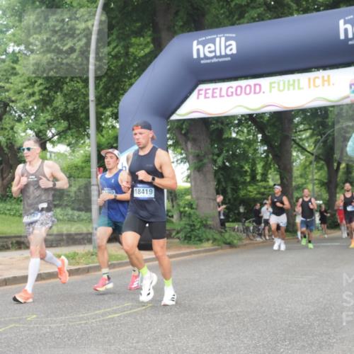 29.06.2025 - hella hamburg halbmarathon KatJ http://msf.ph/oto/8373900 29.06.2025 10:24:05 Zwischen KM18-KM19 7867 meine-sportfotos.de