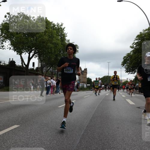 29.06.2025 - hella hamburg halbmarathon Yannick Fuchs http://msf.ph/oto/8374071 29.06.2025 10:53:53 20KM 1019, 1544, 2780, 3169, 3780, 4238, 4379, 4986, 5272, 6327, 6470, 7259, 7824, 8030, 8326, 8481, 8749, 8807, 9741, 9985, 10271, 10281, 10301, 11114, 11158, 11159, 11250, 11757, 12406, 12422, 12446, 13036, 13706, 13847, 13993, 14471, 14823, 15083, 15525, 15673, 15914, 16530, 16608, 17860, 18130, 18200, 18202, 18377, 18624, 19178 meine-sportfotos.de