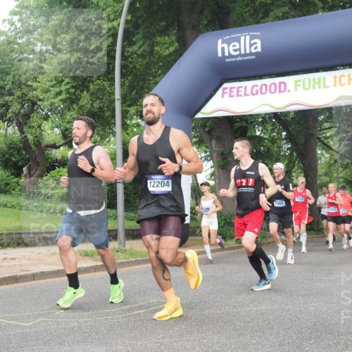 29.06.2025 - hella hamburg halbmarathon KatJ http://msf.ph/oto/8374145 29.06.2025 10:24:09 Zwischen KM18-KM19 1344, 7466, 7867 meine-sportfotos.de