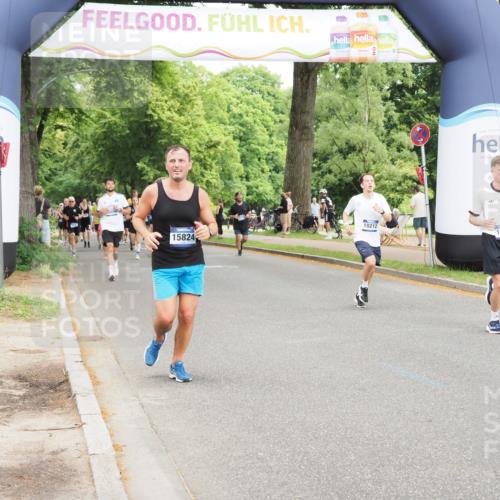 29.06.2025 - hella hamburg halbmarathon MichiJ http://msf.ph/oto/8374179 29.06.2025 10:45:07 Zwischen KM18-KM19 2606, 6281, 9835, 10212, 10896, 12735, 13694, 15824, 17455, 18068, 18112, 18492, 18682 meine-sportfotos.de
