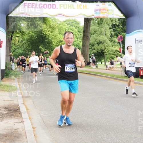 29.06.2025 - hella hamburg halbmarathon MichiJ http://msf.ph/oto/8374209 29.06.2025 10:45:08 Zwischen KM18-KM19 2606, 9835, 10212, 10896, 12735, 13694, 15824, 17455, 18492, 18682 meine-sportfotos.de