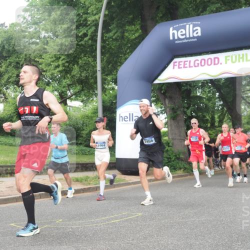 29.06.2025 - hella hamburg halbmarathon KatJ http://msf.ph/oto/8374223 29.06.2025 10:24:10 Zwischen KM18-KM19 1344, 4050, 4740, 7466, 7867 meine-sportfotos.de