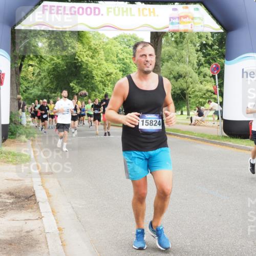 29.06.2025 - hella hamburg halbmarathon MichiJ http://msf.ph/oto/8374231 29.06.2025 10:45:08 Zwischen KM18-KM19 2606, 9835, 10212, 10896, 12735, 13694, 15824, 17455, 18492, 18682 meine-sportfotos.de