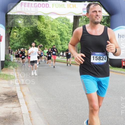 29.06.2025 - hella hamburg halbmarathon MichiJ http://msf.ph/oto/8374244 29.06.2025 10:45:09 Zwischen KM18-KM19 2606, 9835, 10212, 10896, 12735, 13694, 15824, 17455, 18492, 18682 meine-sportfotos.de