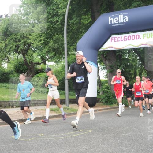 29.06.2025 - hella hamburg halbmarathon KatJ http://msf.ph/oto/8374249 29.06.2025 10:24:10 Zwischen KM18-KM19 1344, 4050, 4740, 7466, 7867 meine-sportfotos.de