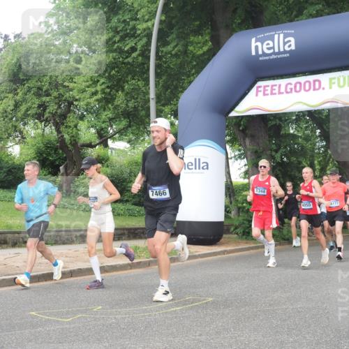 29.06.2025 - hella hamburg halbmarathon KatJ http://msf.ph/oto/8374269 29.06.2025 10:24:10 Zwischen KM18-KM19 1344, 4050, 4740, 7466, 7867 meine-sportfotos.de