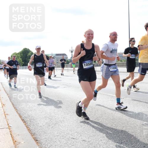 29.06.2025 - hella hamburg halbmarathon Lena Gebhardt http://msf.ph/oto/8374276 29.06.2025 10:15:05 Lombardsbrücke 11271, 7, 1745, 10589, 1159, 16419, 146, 21, 1071, 1296, 1379, 1524, 1575, 1728, 1745, 2046, 2140, 2281, 2601, 2690, 3025, 3454, 3507, 3509, 3513, 3650, 3691, 3844, 4495, 4641, 5191, 5271, 5608, 5800, 5981, 5986, 6181, 6248, 6317, 6935, 7195, 7439, 7452, 7810, 7881, 8055, 8237, 8239, 8256, 8275, 8522, 8563, 8609, 8755, 8854, 9113, 9173, 9556, 9663, 9709, 9847, 9911, 9975, 9997, 10391, 10589, 10610, 10717, 10963, 11271, 11598, 15150, 15740 meine-sportfotos.de