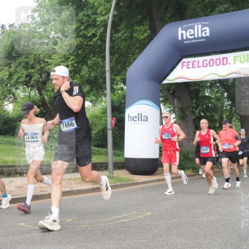 29.06.2025 - hella hamburg halbmarathon KatJ http://msf.ph/oto/8374297 29.06.2025 10:24:11 Zwischen KM18-KM19 1344, 4050, 4740, 7466, 7867 meine-sportfotos.de