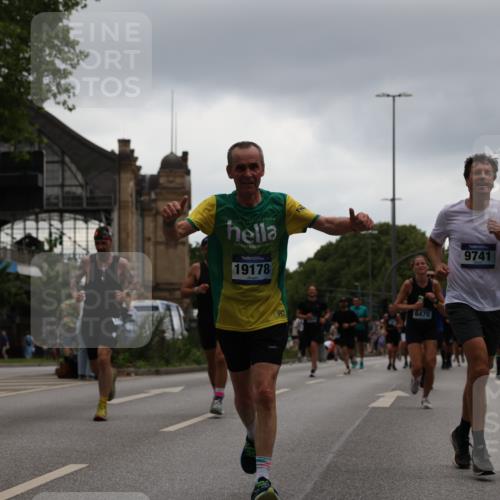 29.06.2025 - hella hamburg halbmarathon Yannick Fuchs http://msf.ph/oto/8374302 29.06.2025 10:53:56 20KM 1019, 1544, 2011, 2167, 2730, 3169, 3780, 4238, 4379, 4986, 5272, 6327, 6470, 7259, 7824, 8030, 8326, 8481, 8749, 8807, 9741, 9985, 10271, 10281, 10301, 11114, 11158, 11159, 11250, 12406, 12422, 12446, 13036, 13847, 13993, 14471, 14823, 15083, 15525, 15673, 15914, 16530, 16608, 17860, 18130, 18200, 18202, 18377, 18624, 19178 meine-sportfotos.de