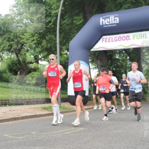 29.06.2025 - hella hamburg halbmarathon KatJ http://msf.ph/oto/8374388 29.06.2025 10:24:11 Zwischen KM18-KM19 1344, 4050, 4740, 7466, 7867 meine-sportfotos.de