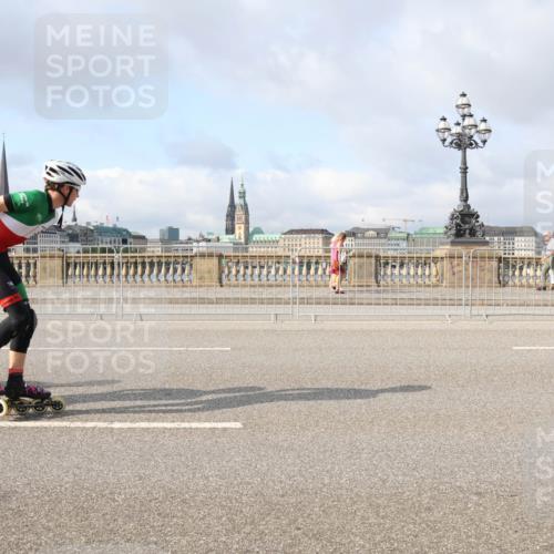 29.06.2025 - hella hamburg halbmarathon Lena Gebhardt http://msf.ph/oto/8374396 29.06.2025 08:51:14 Lombardsbrücke 345 meine-sportfotos.de