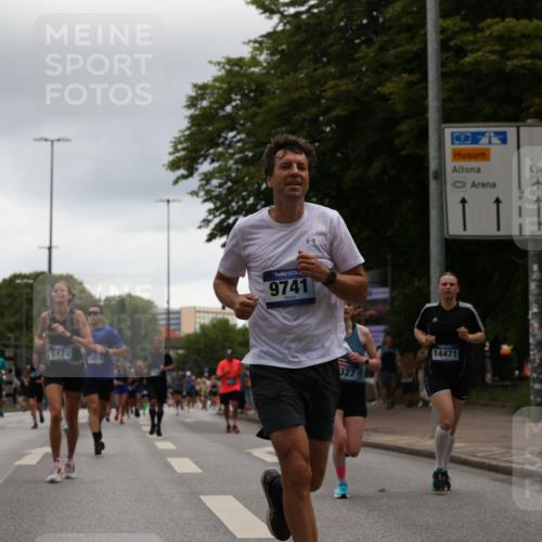 29.06.2025 - hella hamburg halbmarathon Yannick Fuchs http://msf.ph/oto/8374416 29.06.2025 10:53:57 20KM 1019, 1544, 2011, 2167, 2730, 3169, 3780, 4379, 4986, 5272, 6327, 6470, 7259, 7824, 8030, 8326, 8481, 8749, 8807, 9741, 10271, 10281, 10301, 11114, 11158, 11159, 11250, 12406, 12422, 12446, 13036, 13847, 13993, 14471, 14823, 15083, 15525, 15673, 15914, 16439, 16530, 16608, 17860, 18130, 18200, 18202, 18377, 18624, 19178 meine-sportfotos.de