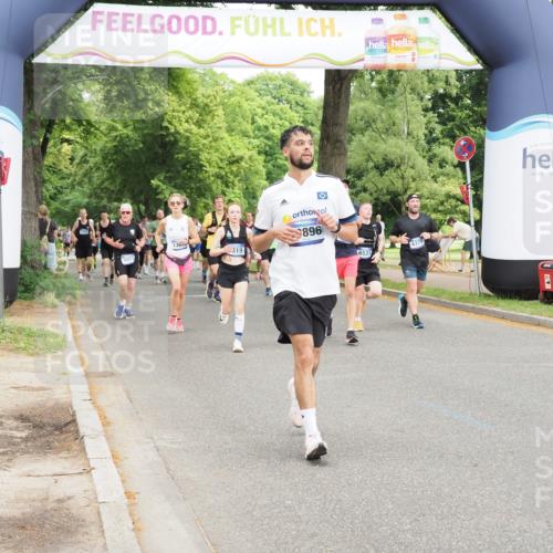 29.06.2025 - hella hamburg halbmarathon MichiJ http://msf.ph/oto/8374480 29.06.2025 10:45:12 Zwischen KM18-KM19 4319, 4379, 6531, 9553, 10212, 10587, 10896, 13654, 13694, 15824 meine-sportfotos.de