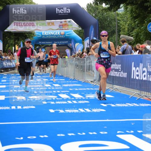 29.06.2025 - hella hamburg halbmarathon Strokosch-Dieckow http://msf.ph/oto/8374502 29.06.2025 10:48:41 Ziel 1094, 1884, 1892, 2442, 4553, 5421, 9482, 9538, 10859, 11519, 12533, 14511, 15384, 15573, 16653, 17007, 17127 meine-sportfotos.de