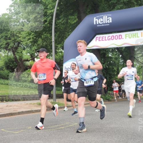 29.06.2025 - hella hamburg halbmarathon KatJ http://msf.ph/oto/8374522 29.06.2025 10:24:12 Zwischen KM18-KM19 1344, 4050, 4740, 7466 meine-sportfotos.de
