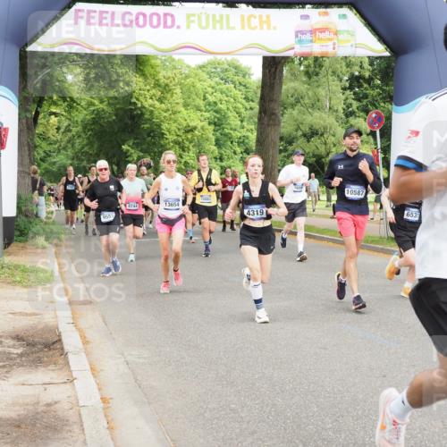 29.06.2025 - hella hamburg halbmarathon MichiJ http://msf.ph/oto/8374596 29.06.2025 10:45:13 Zwischen KM18-KM19 4319, 4379, 6531, 9553, 10212, 10587, 10896, 13654, 13694, 15229, 15824, 16206 meine-sportfotos.de