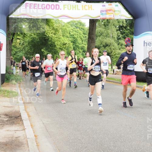 29.06.2025 - hella hamburg halbmarathon MichiJ http://msf.ph/oto/8374627 29.06.2025 10:45:13 Zwischen KM18-KM19 4319, 4379, 6531, 9553, 10212, 10587, 10896, 13654, 13694, 15229, 15824, 16206 meine-sportfotos.de