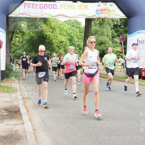 29.06.2025 - hella hamburg halbmarathon MichiJ http://msf.ph/oto/8374789 29.06.2025 10:45:14 Zwischen KM18-KM19 4319, 4379, 6531, 8744, 9553, 9555, 10212, 10518, 10587, 10896, 13654, 13694, 13761, 14928, 15083, 15229, 15824, 16206 meine-sportfotos.de