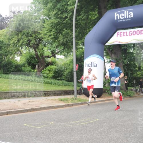 29.06.2025 - hella hamburg halbmarathon KatJ http://msf.ph/oto/8374859 29.06.2025 10:24:15 Zwischen KM18-KM19 1344, 4050, 4740, 7466 meine-sportfotos.de