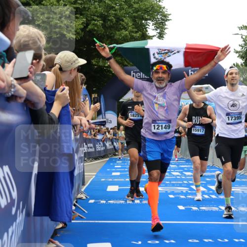 29.06.2025 - hella hamburg halbmarathon Strokosch-Dieckow http://msf.ph/oto/8374907 29.06.2025 10:48:30 Ziel 1163, 1176, 2213, 3747, 4553, 5362, 5421, 6081, 9262, 9538, 10000, 10859, 10860, 11451, 11579, 12149, 12549, 12690, 12840, 13962, 14033, 14990, 15573, 15808, 15917, 17395, 17855, 18251, 18790, 18815, 18923 meine-sportfotos.de