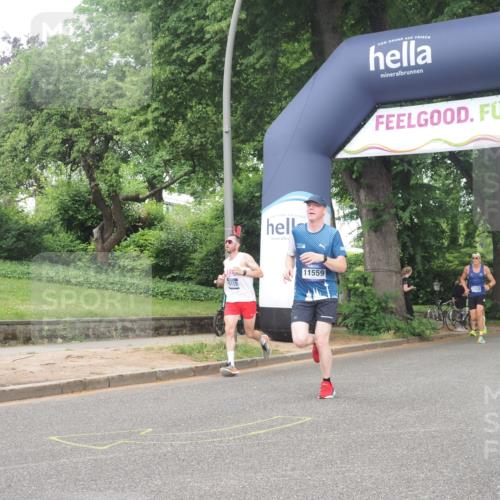 29.06.2025 - hella hamburg halbmarathon KatJ http://msf.ph/oto/8374925 29.06.2025 10:24:15 Zwischen KM18-KM19 1344, 4050, 4740, 7466 meine-sportfotos.de