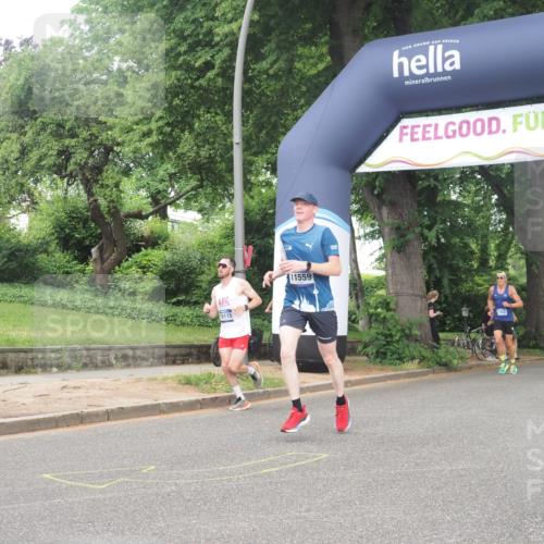 29.06.2025 - hella hamburg halbmarathon KatJ http://msf.ph/oto/8374950 29.06.2025 10:24:15 Zwischen KM18-KM19 1344, 4050, 4740, 7466 meine-sportfotos.de