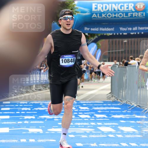 29.06.2025 - hella hamburg halbmarathon Strokosch-Dieckow http://msf.ph/oto/8375089 29.06.2025 10:26:40 Ziel 1065, 1577, 9565, 10848, 19076 meine-sportfotos.de