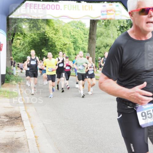 29.06.2025 - hella hamburg halbmarathon MichiJ http://msf.ph/oto/8375105 29.06.2025 10:45:16 Zwischen KM18-KM19 4319, 4379, 4708, 6138, 6147, 6531, 8744, 9553, 9555, 10518, 10587, 12879, 13407, 13654, 13761, 14928, 15083, 15229, 15434, 16189, 16206 meine-sportfotos.de