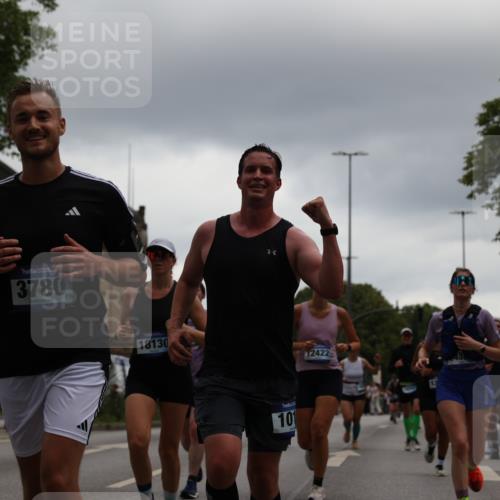29.06.2025 - hella hamburg halbmarathon Yannick Fuchs http://msf.ph/oto/8375110 29.06.2025 10:54:07 20KM 1019, 1544, 2011, 2091, 2167, 2730, 3169, 3780, 4013, 5272, 6327, 6470, 7259, 8509, 8749, 9006, 9434, 9741, 10271, 10281, 10301, 12422, 12446, 13036, 13847, 13993, 14224, 14471, 14577, 14823, 15083, 15344, 15673, 15901, 16439, 16608, 18130, 18200, 18202, 18254, 18624, 18701, 19178 meine-sportfotos.de
