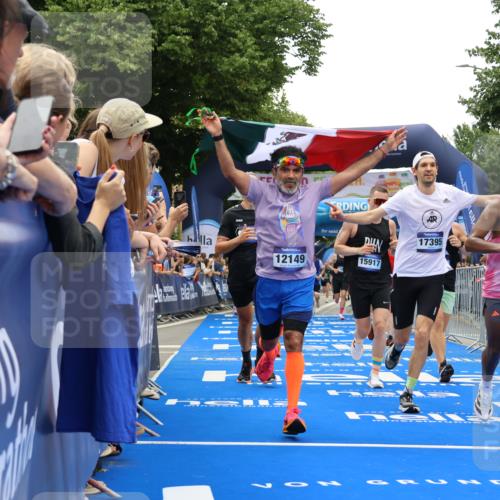 29.06.2025 - hella hamburg halbmarathon Strokosch-Dieckow http://msf.ph/oto/8375126 29.06.2025 10:48:30 Ziel 1163, 1176, 2213, 3747, 4553, 5362, 5421, 6081, 9262, 9538, 10000, 10859, 10860, 11451, 11579, 12149, 12549, 12690, 12840, 13962, 14033, 14990, 15573, 15808, 15917, 17395, 17855, 18251, 18790, 18815, 18923 meine-sportfotos.de