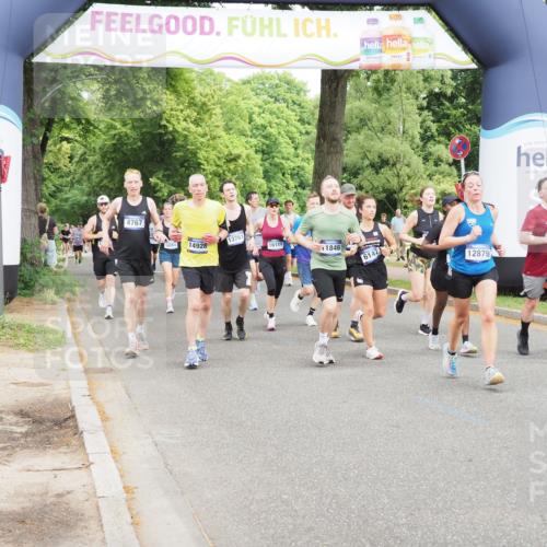 29.06.2025 - hella hamburg halbmarathon MichiJ http://msf.ph/oto/8375151 29.06.2025 10:45:17 Zwischen KM18-KM19 1319, 4319, 4379, 4708, 5084, 6138, 6147, 6531, 8744, 9553, 9555, 10518, 10587, 11846, 12879, 13407, 13654, 13761, 14928, 15083, 15217, 15229, 15434, 16189, 16206, 16608 meine-sportfotos.de