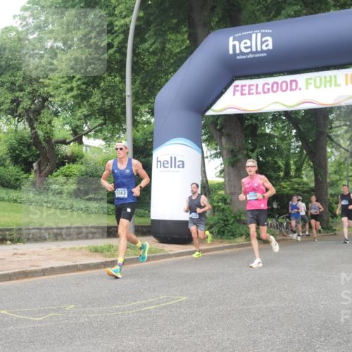 29.06.2025 - hella hamburg halbmarathon KatJ http://msf.ph/oto/8375175 29.06.2025 10:24:18 Zwischen KM18-KM19 1562, 4050, 4740, 6032 meine-sportfotos.de