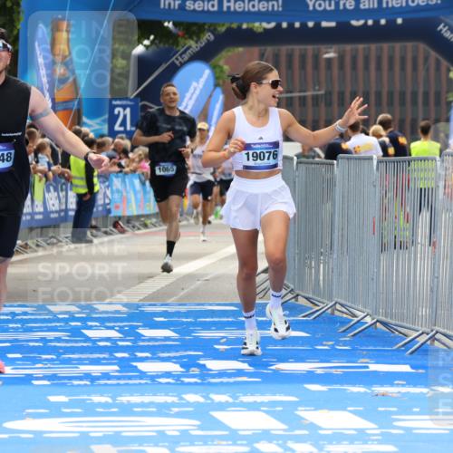 29.06.2025 - hella hamburg halbmarathon Strokosch-Dieckow http://msf.ph/oto/8375231 29.06.2025 10:26:38 Ziel 1065, 1577, 9565, 10848, 19076 meine-sportfotos.de