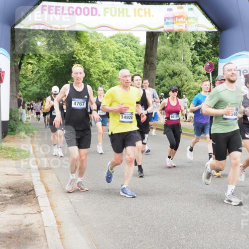 29.06.2025 - hella hamburg halbmarathon MichiJ http://msf.ph/oto/8375307 29.06.2025 10:45:18 Zwischen KM18-KM19 1319, 4319, 4379, 4708, 4767, 5084, 6138, 6147, 6531, 8744, 9553, 9555, 10518, 10587, 11846, 12879, 13407, 13654, 13761, 14928, 15083, 15217, 15229, 15434, 16189, 16206, 16608 meine-sportfotos.de