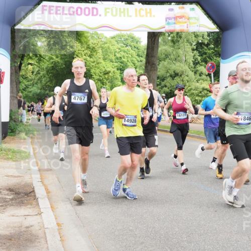 29.06.2025 - hella hamburg halbmarathon MichiJ http://msf.ph/oto/8375317 29.06.2025 10:45:18 Zwischen KM18-KM19 1319, 4319, 4379, 4708, 4767, 5084, 6138, 6147, 6531, 8744, 9553, 9555, 10518, 10587, 11846, 12879, 13407, 13654, 13761, 14928, 15083, 15217, 15229, 15434, 16189, 16206, 16608 meine-sportfotos.de