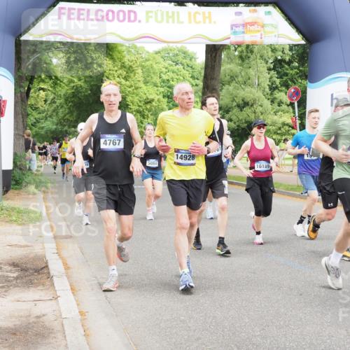 29.06.2025 - hella hamburg halbmarathon MichiJ http://msf.ph/oto/8375326 29.06.2025 10:45:18 Zwischen KM18-KM19 1319, 4319, 4379, 4708, 4767, 5084, 6138, 6147, 6531, 8744, 9553, 9555, 10518, 10587, 11846, 12879, 13407, 13654, 13761, 14928, 15083, 15217, 15229, 15434, 16189, 16206, 16608 meine-sportfotos.de